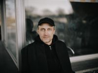 maxmotel_sw_thomas-niehaus_feb29-2024_17_imbiss_bomber-jacket_1453